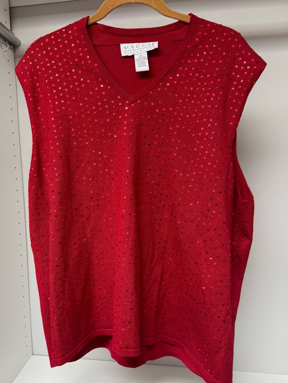 Maggy London Red Sequin V-Neck Sleeveless Top